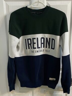 Irish Connexxion Ireland Colorblock Crewneck Sweatshirt | Small